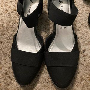 NEW Size 9 Anne Klein wedges